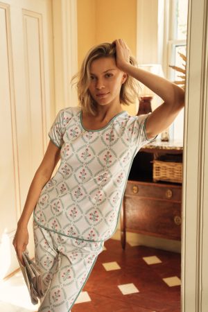 Pima Bundle in Boxwood Wreath – Premium Artificial Wreath for Home & Seasonal Decor