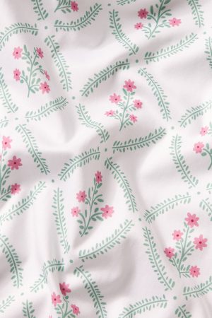 Pima Bundle in Boxwood Wreath – Premium Artificial Wreath for Indoor & Outdoor Decor